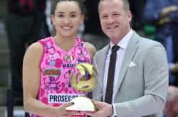 开云体育入口-国际赛场上，女子队再次夺得冠军