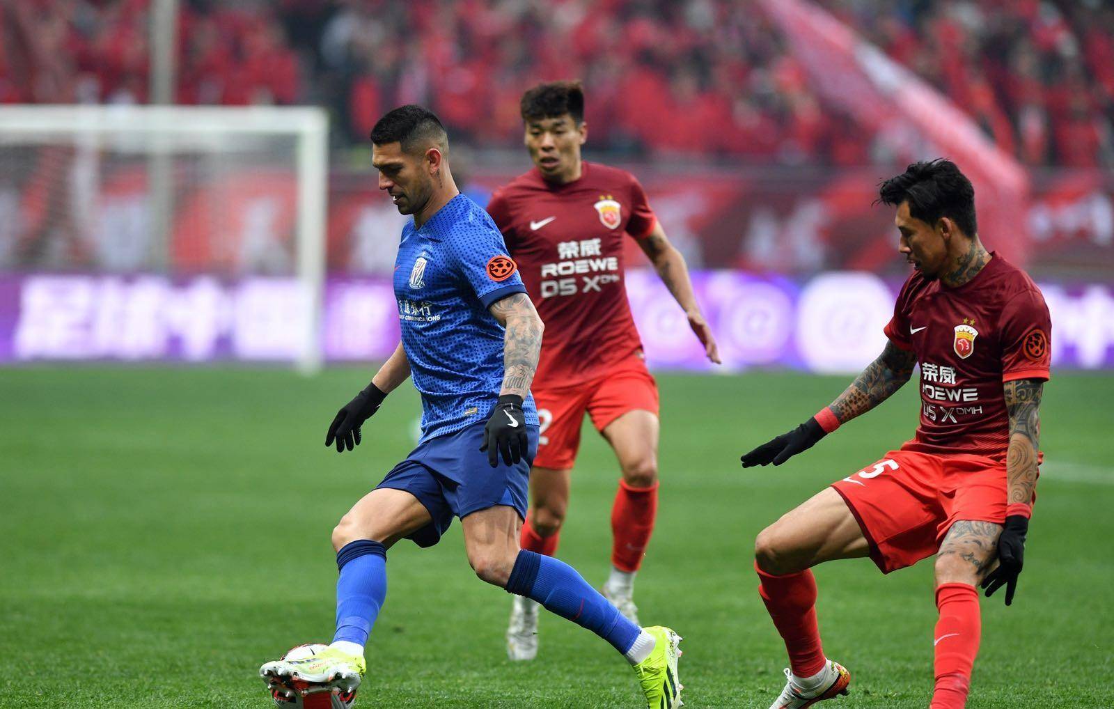 一举突围,球队展现实力获得胜利 一举突围,球队展现实力获得胜利