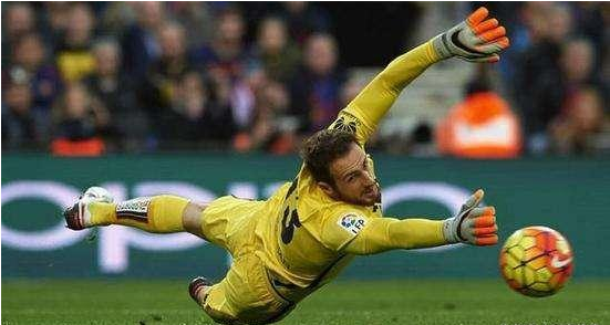 那不勒斯客场战胜劲旅,继续追赶前四名 那不勒斯客场战胜劲旅,继续追赶前四名