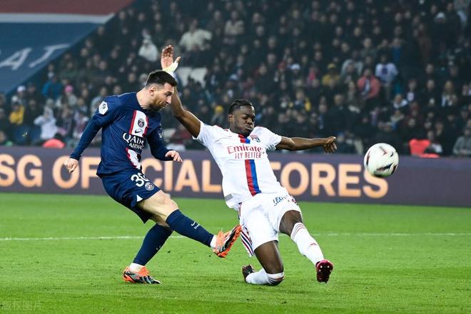 TSM碾压FLY,Bin成为全场焦点淘汰赛2:1(巴黎) TSM碾压FLY,Bin成为全场焦点淘汰赛2:1(巴黎)