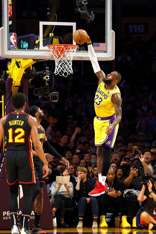 包含尼日利亚男篮爆冷热火，拉塞尔打破历史纪录的词条